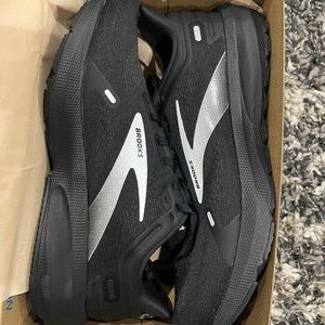 Men’s Launch 9 Brooks